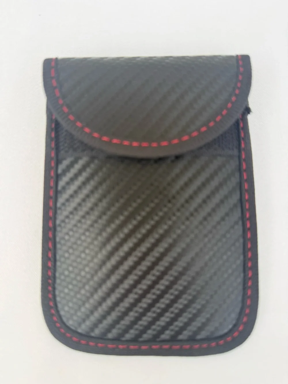 🔐🚗 RFID Signal Blocking Key Fob Pouch – Anti-Theft Protection! 🛡️📱